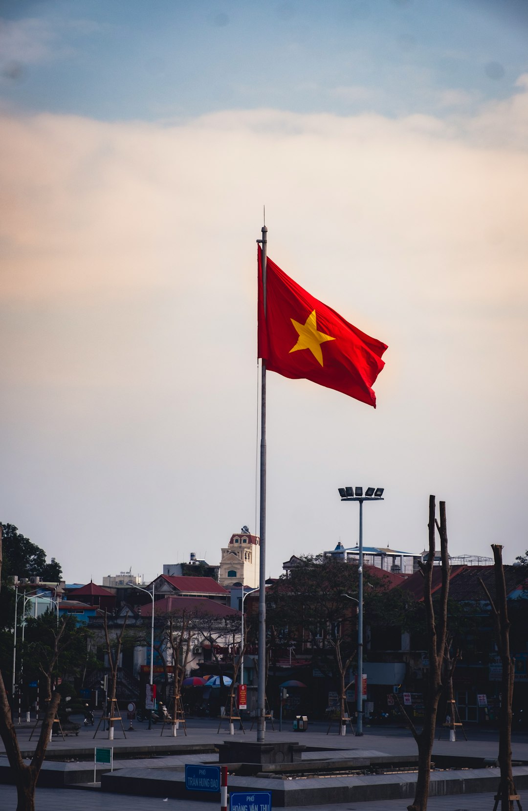 イメージ：3. 連絡手段（口頭・チャット・メール）の使い分け