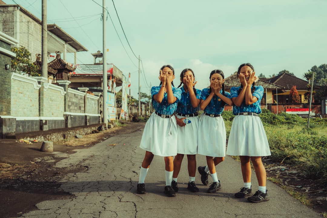 イメージ:2. 教育への期待と進学意識