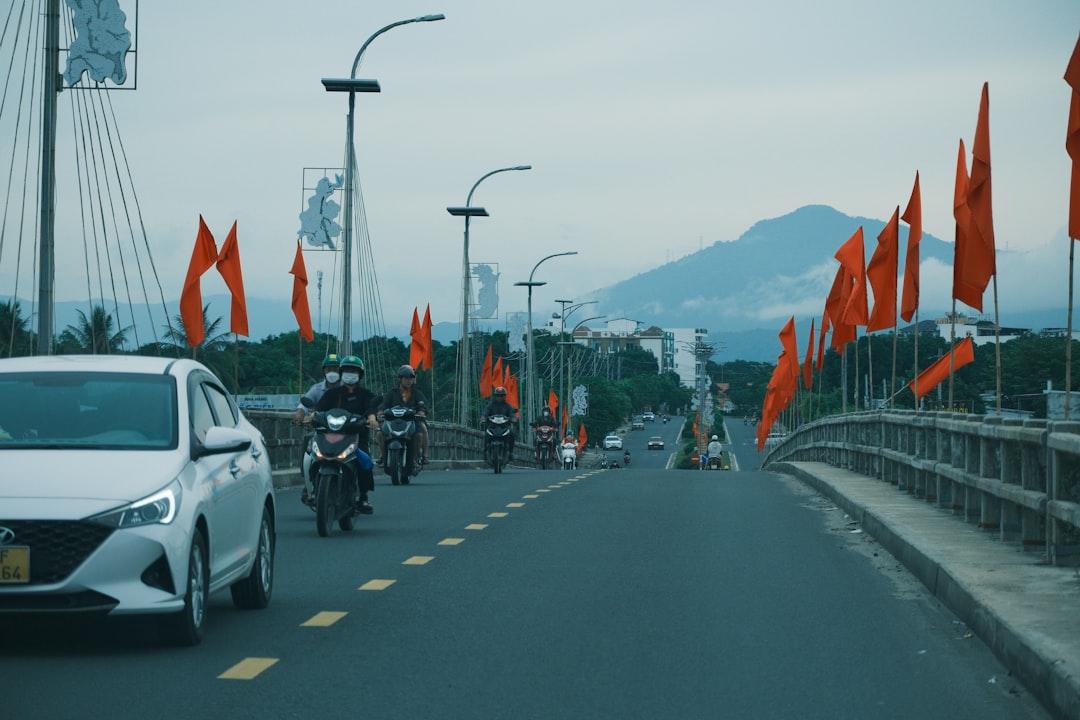 イメージ：4. SNSでの応援活動と拡散力