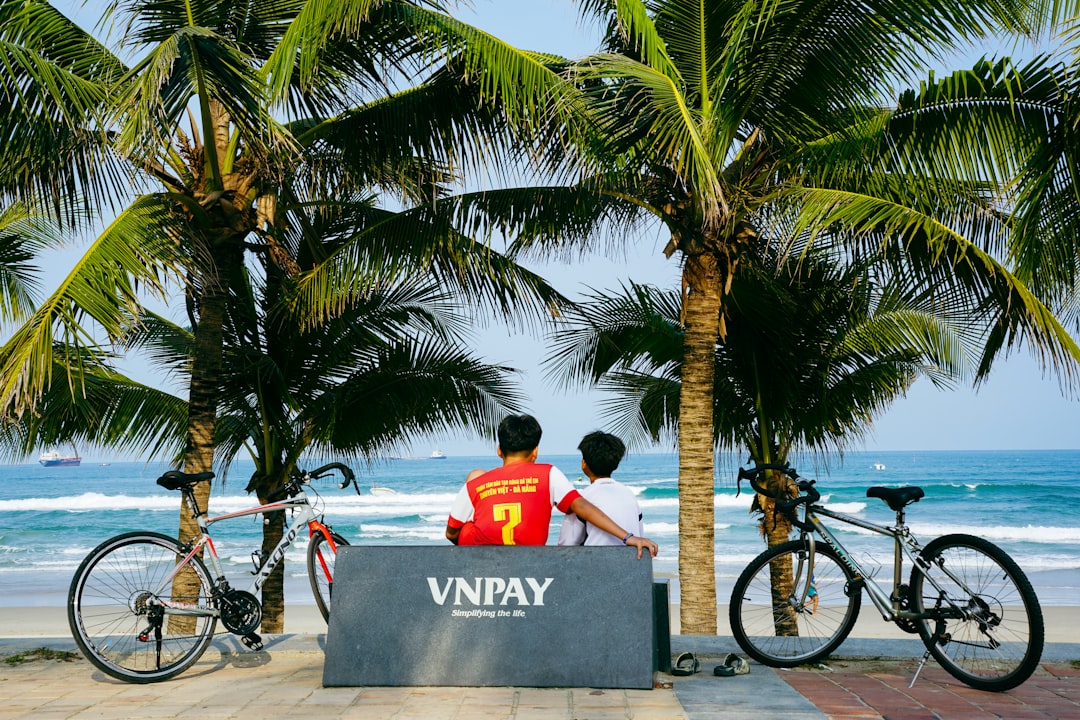 イメージ：4. ビーチアクティビティ（サーフィン・SUP・日光浴）