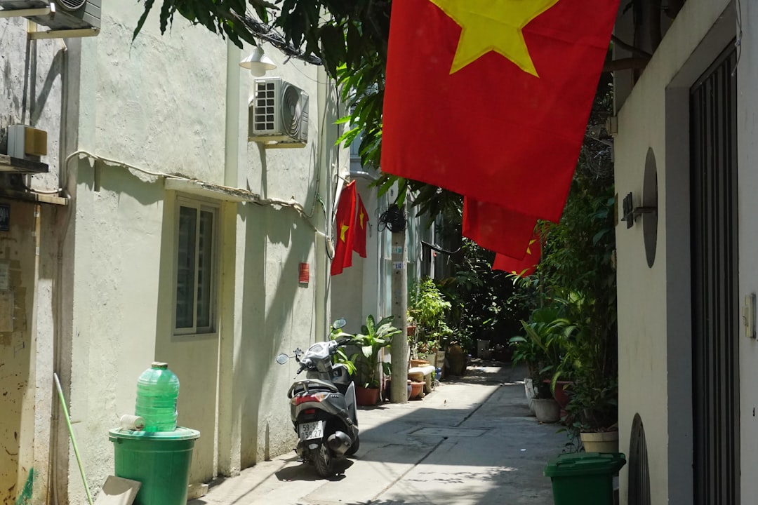 イメージ：4. メディア戦略とSNS活用