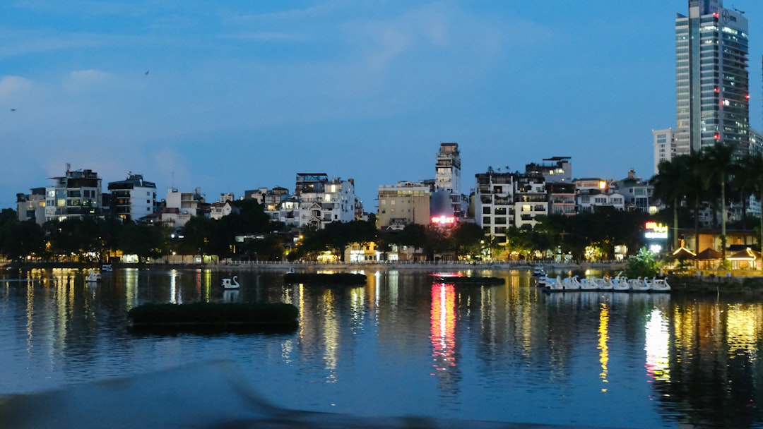 イメージ：4. 港町グルメと特産品
